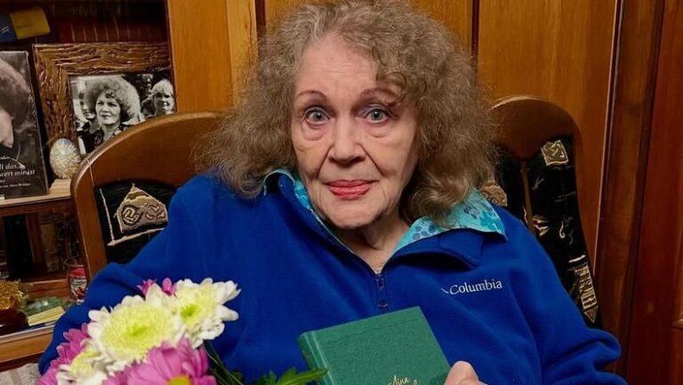 10 цитат Ліни Костенко, які надихнули українців 6