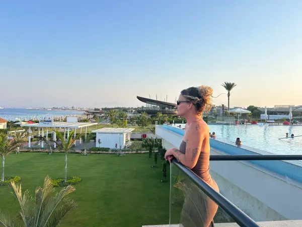 I stayed at Egypt’s new all-inclusive where waiters bring drinks on rollerblades 9