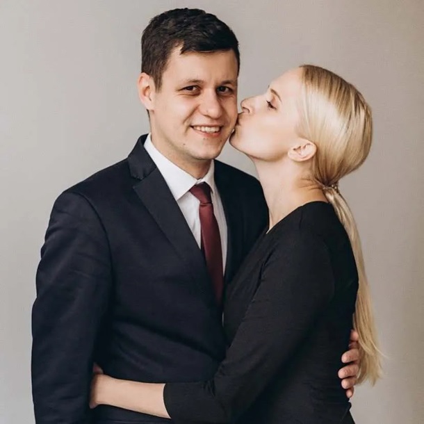 Мамахохотала та нардеп подають на розлучення 10 Зірка Мамахихотала і нардеп розлучаються3