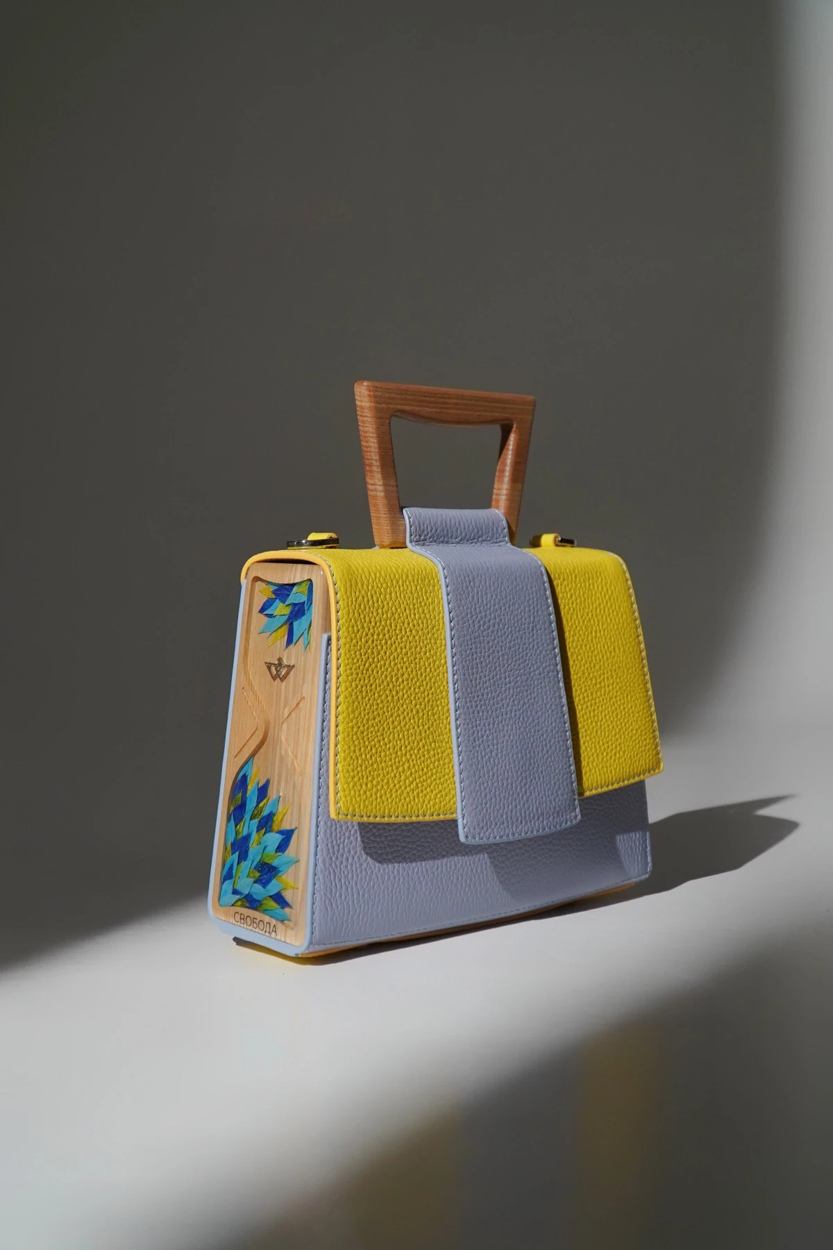 Made in Ukraine: жовто-синій у колекціях українських брендів10