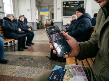 Поліція не надсилає SMS про штрафи: фейкові постанови ПДР спустошують картки2