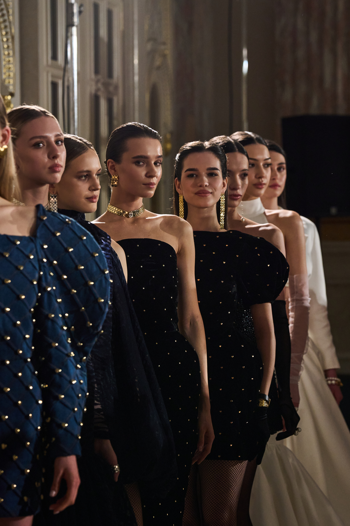 Behind the Craft: Ukrainian Fashion Week представить 70+ арт-об'єктів 6 Понад 70 образів та об'єкти дизайну: на Ukrainian Fashion Week пройде виставка Behind the Craft2