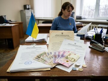 Кредитний ліміт картки непомітно «краде» зарплату: правило 24 години рятує від боргів2