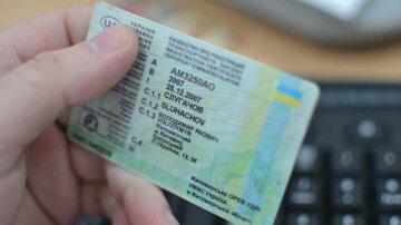 Майже 4 700 водіїв залишилися без прав за 18 днів: хто тепер "без коліс"1