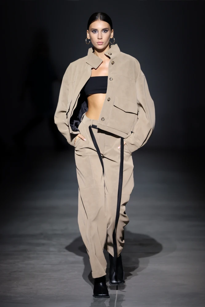 Ukrainian Fashion Week: найяскравіші події п'ятого дня 254 Найцікавіші покази та презентації п’ятого дня Ukrainian Fashion Week105