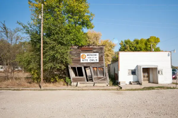 Monowi: американське село, де живе одна людина 14 Inside Monowi. Nebraska - the US town with a population of one person