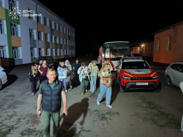 Російський удар по пункту пропуску: є загиблі та поранені 8
