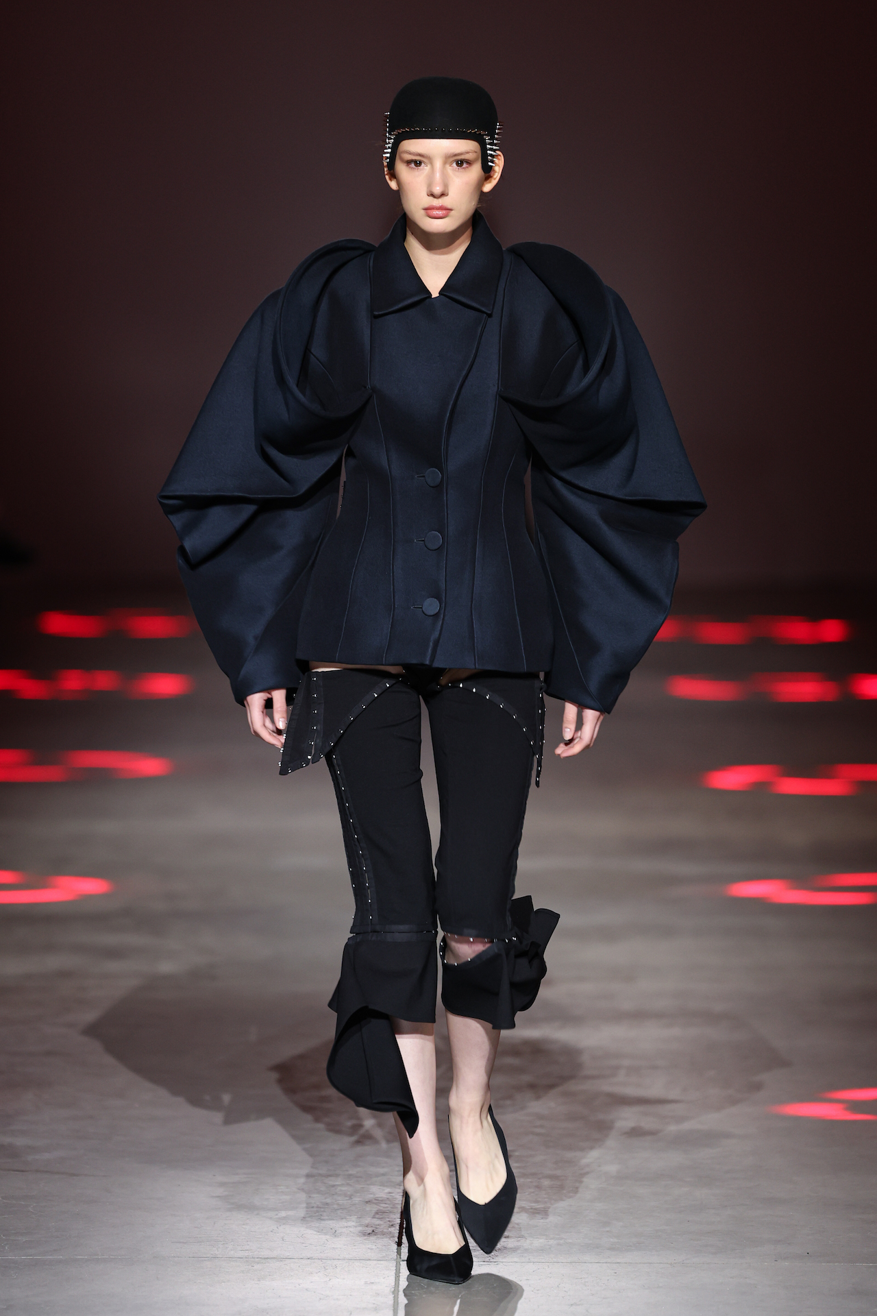Яким був п'ятий день Ukrainian Fashion Week SS27: яскраві шоу, нові імена та закриття модного тижня32
