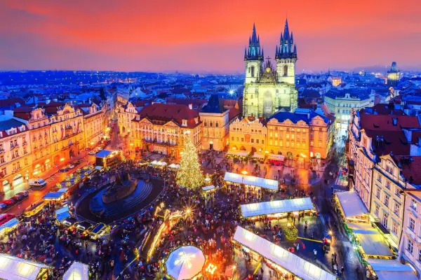 Прага, Чехія. Різдвяний ярмарок на Староміській площі.; ID Shutterstock 2667135879; номер замовлення: -; робота: -; клієнт: -; інше: