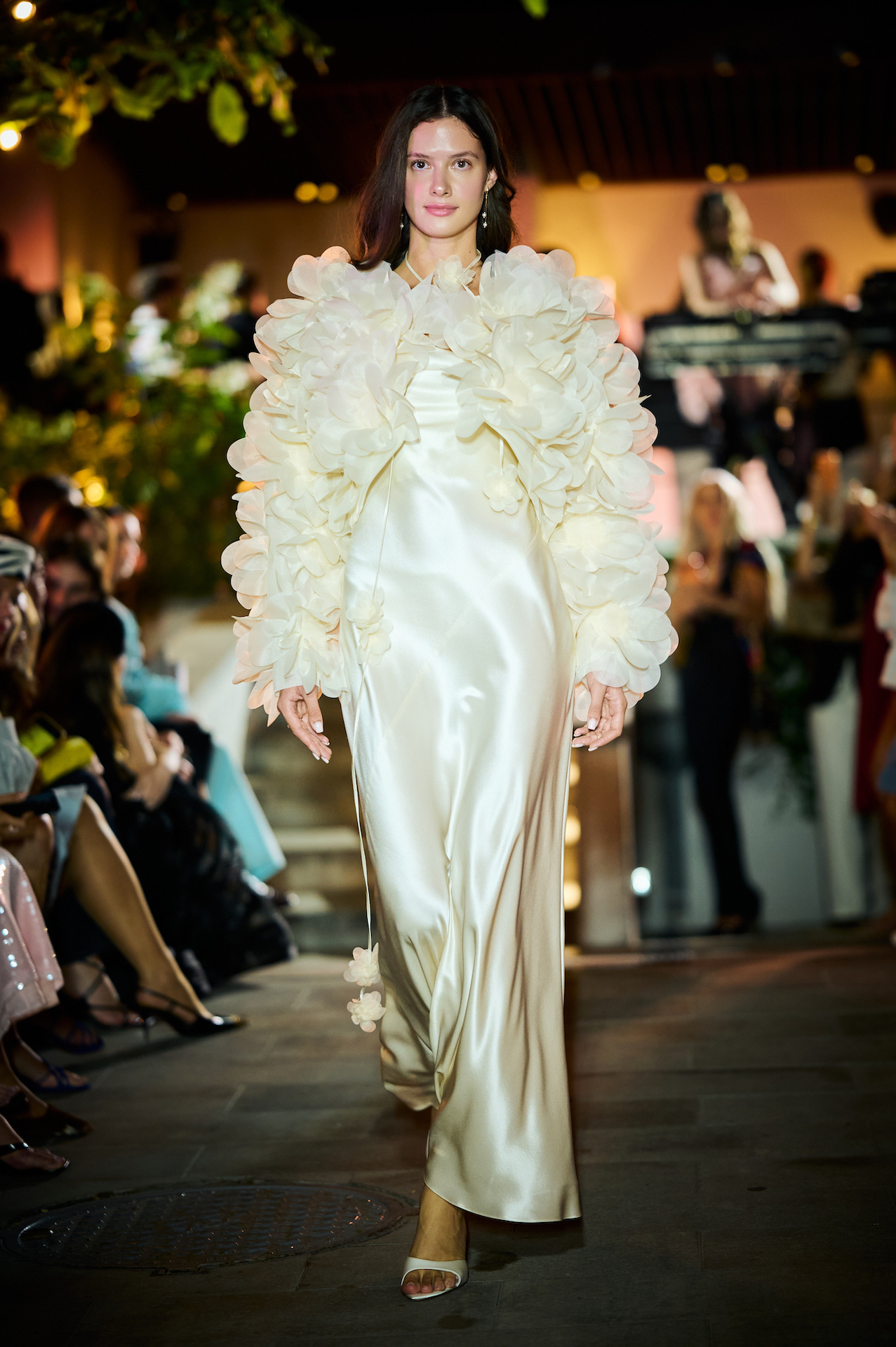 Як пройшов другий день Ukrainian Fashion Week сезону весна-літо 2027:37