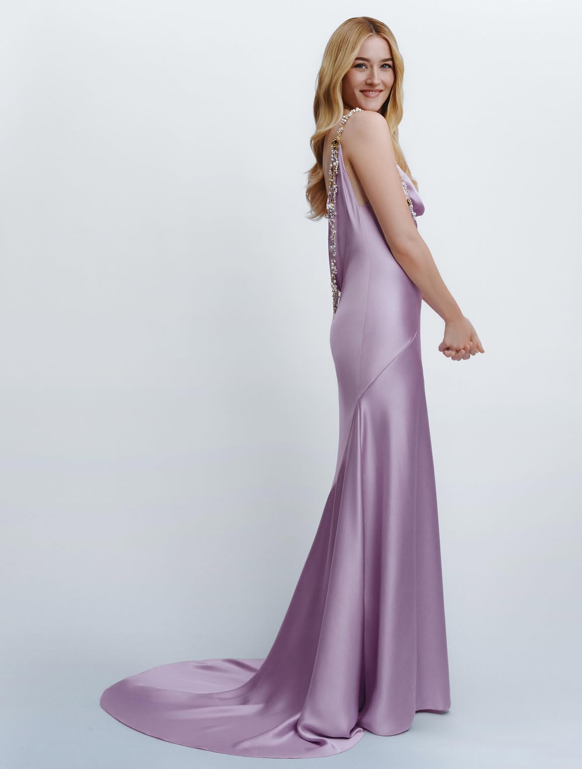 Ніколь Кідман, Сара Піджон та вишуканий Haute Couture: найкращі образи на червоній доріжці Emmy 20268