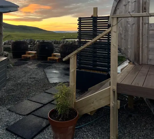Шотландська сауна з найкращими краєвидами Британії 18 Stargaze in this coastal sauna with views across the Atlantic ? for just X picture: Saltbox Sauna