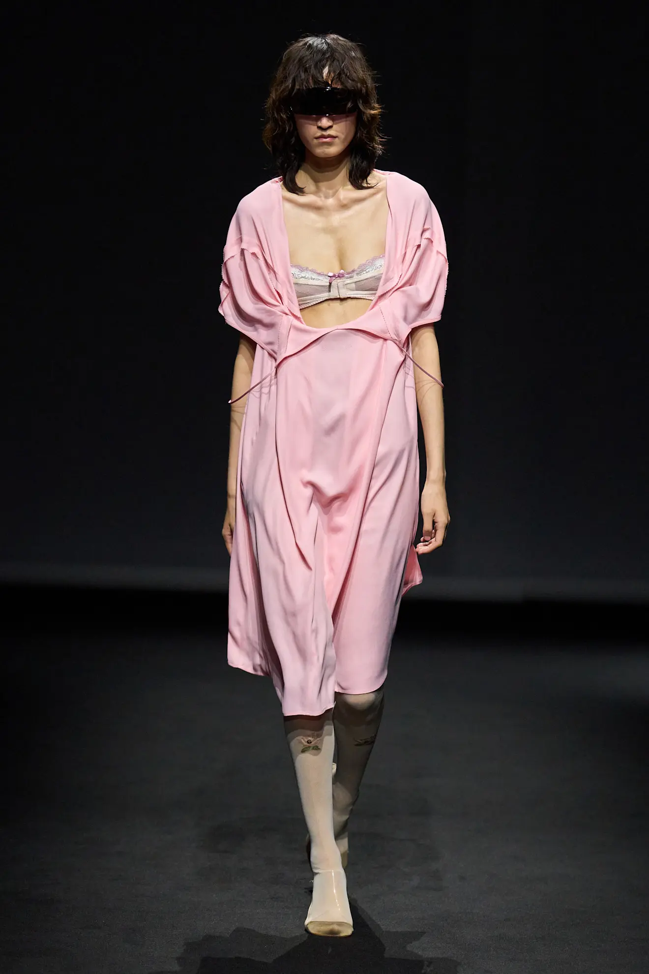 Сорочка стає сукнею, а светр — спідницею: MM6 Maison Margiela представив колекцію весна-літо 202732