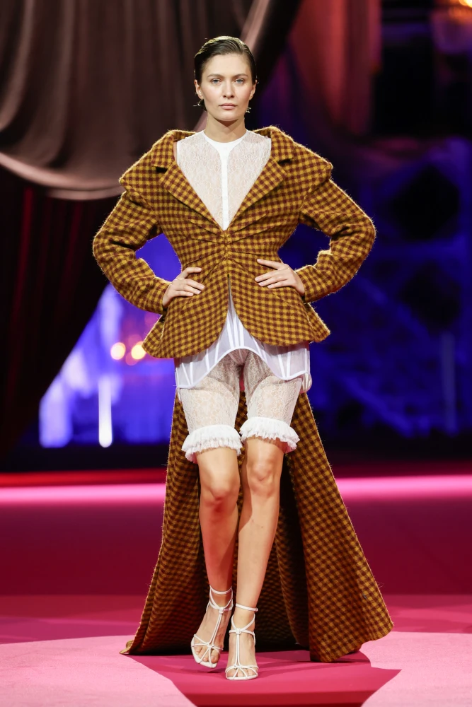 Модне шоу в Опері: яким був перший показ нового сезону Ukrainian Fashion Week14