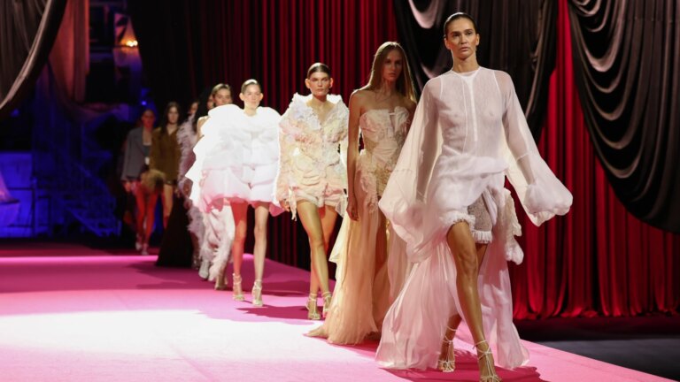 Ukrainian Fashion Week відкрив новий сезон грандіозним шоу в Опері 14