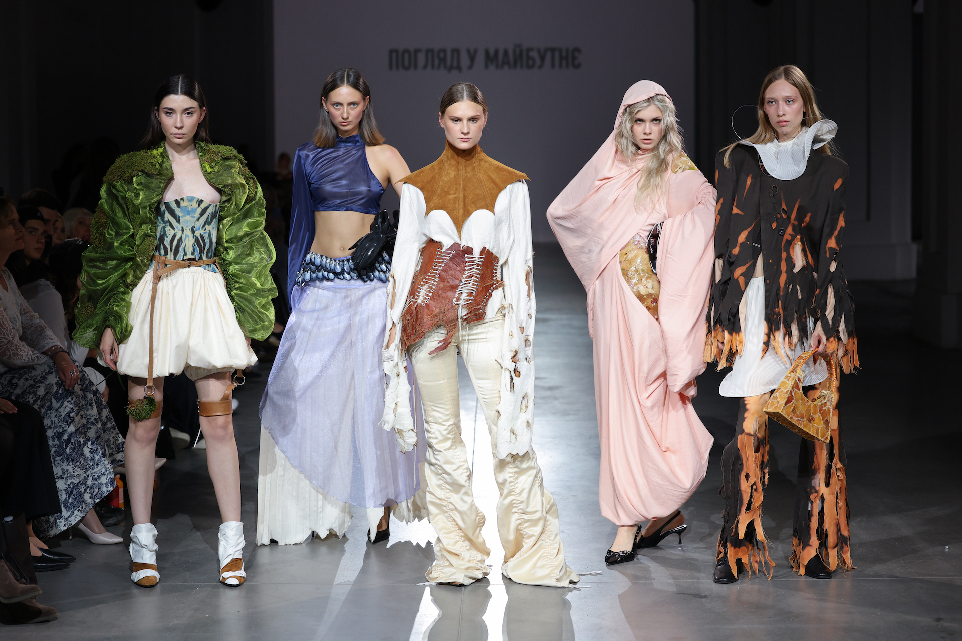 Яким був п'ятий день Ukrainian Fashion Week SS27: яскраві шоу, нові імена та закриття модного тижня98