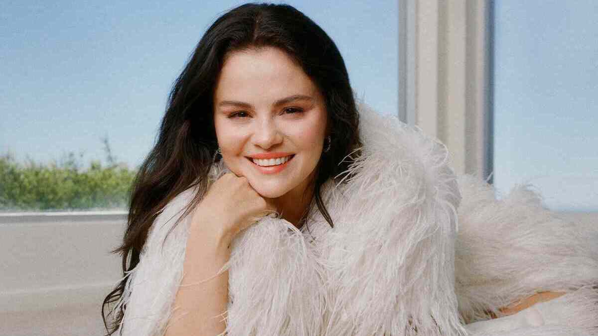 Селена Гомес вибрала сукню українського бренду Lever Couture для нової зйомки: фото0