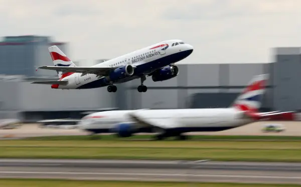 British Airways відкладає відновлення польотів ще на рік