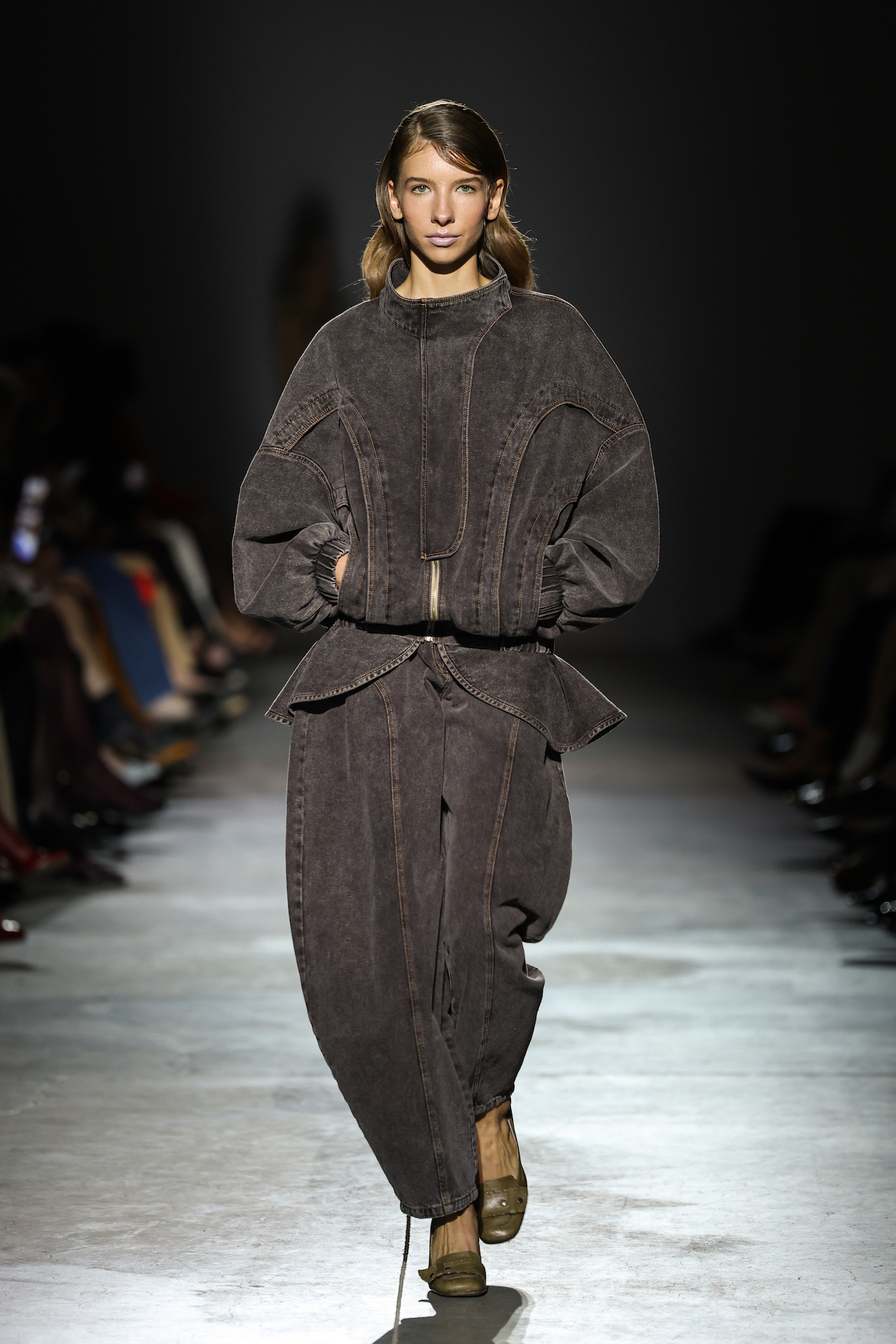 Яким був п'ятий день Ukrainian Fashion Week SS27: яскраві шоу, нові імена та закриття модного тижня54
