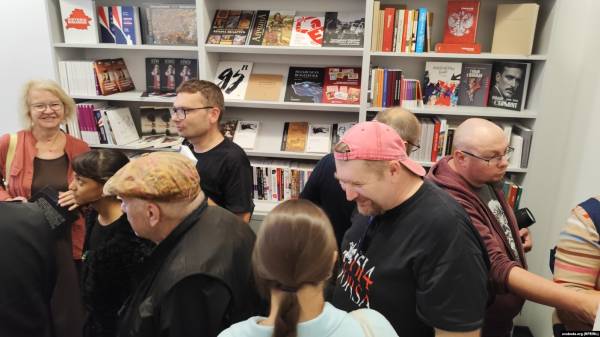 У Польщі відкрили першу білоруську книгарню з перекладами Жадана 7