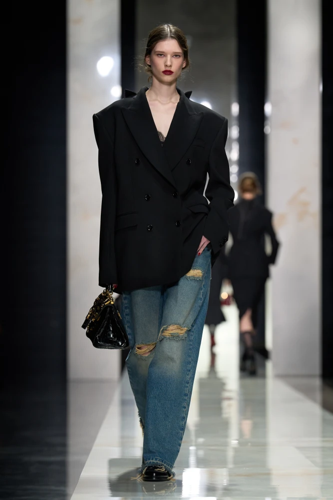 Стильні fashion-рішення, які варто спробувати в осінніх образах 2026 року7