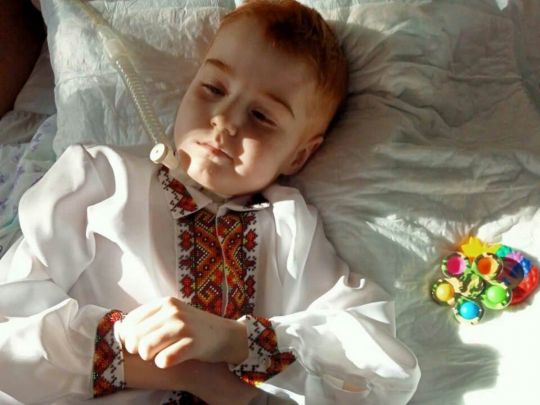 11-річний хлопчик, якому пророкували 10 днів життя, надіслав усьому світу послання любові 5
