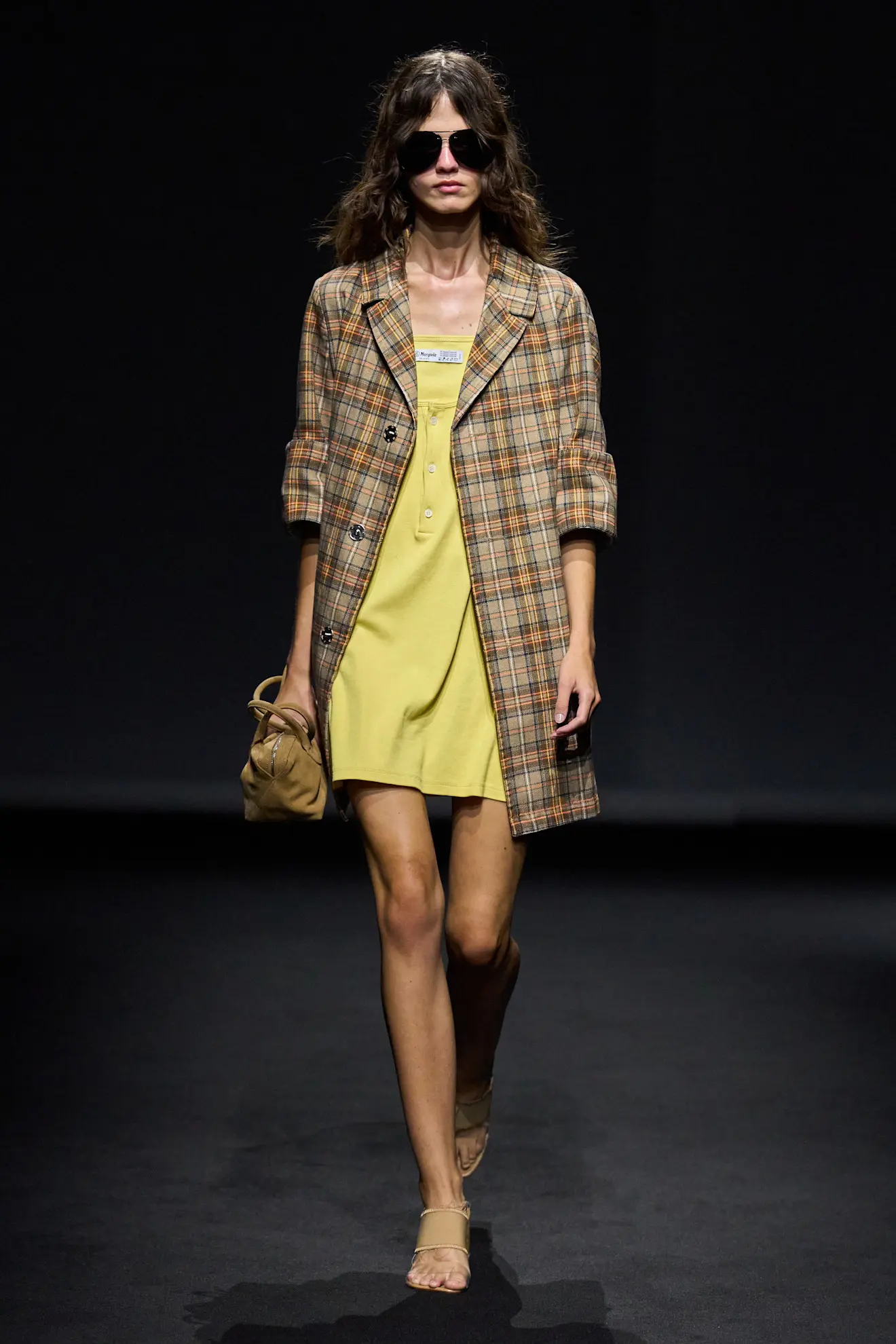 Сорочка стає сукнею, а светр — спідницею: MM6 Maison Margiela представив колекцію весна-літо 202713