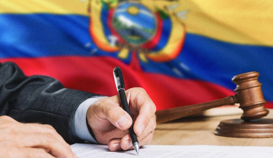 Еквадор заборонив одностатевим парам усиновлювати дітей