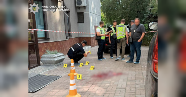 Поліція проводить спецоперацію в Києві для затримання озброєного злочинця