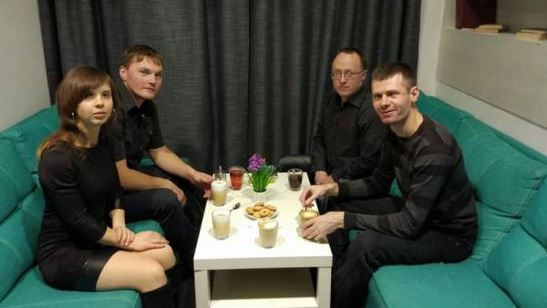 Жінка, яка втратила зір, заснувала рок-гурт для музикантів з інвалідністю 9