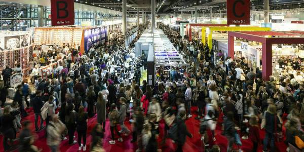 Україна претендує на статус почесної гості Франкфуртської книжкової виставки у 2030 році 7 Україна претендує на статус почесної гості Франкфуртської книжкової виставки у 2030 році 7