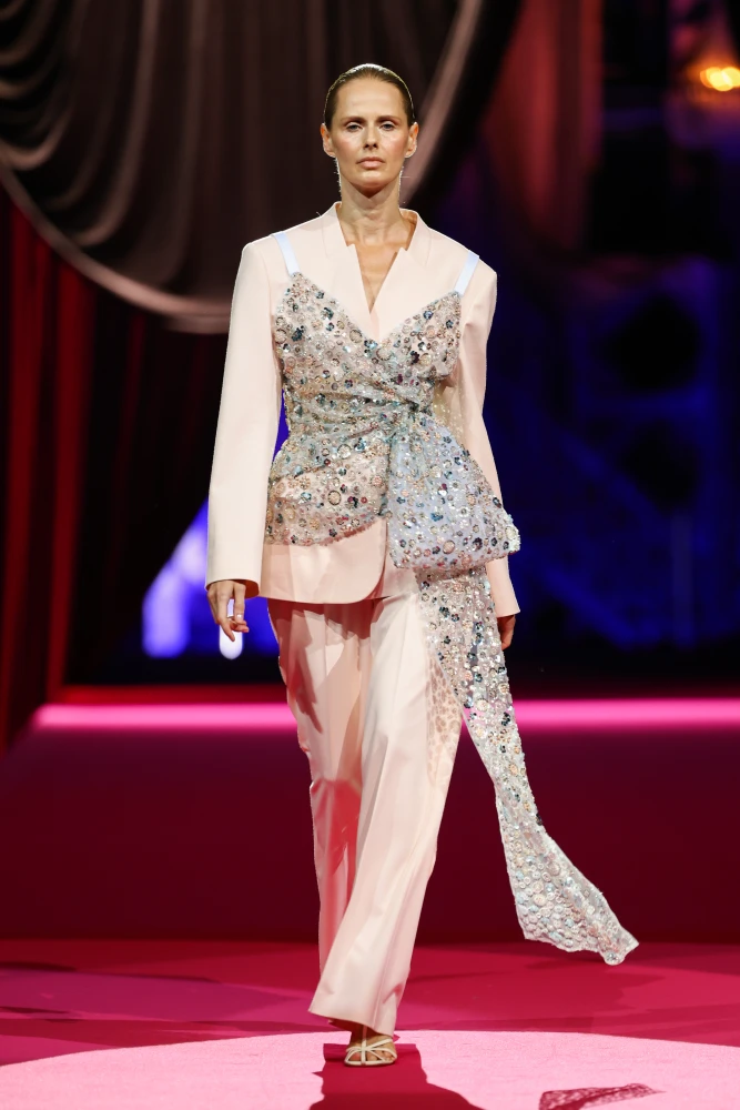 Модне шоу в Опері: яким був перший показ нового сезону Ukrainian Fashion Week23