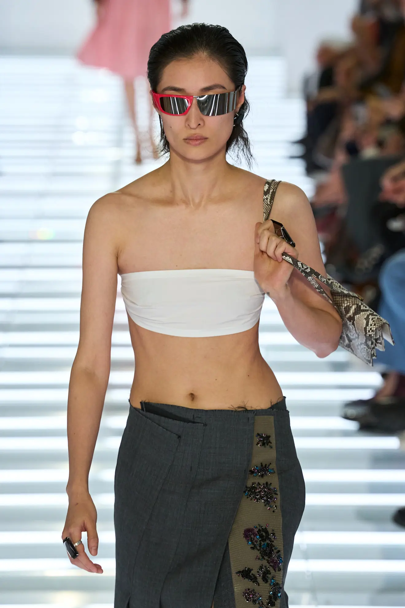 Усі в спідницях: Prada представили колекцію весна-літо 202713