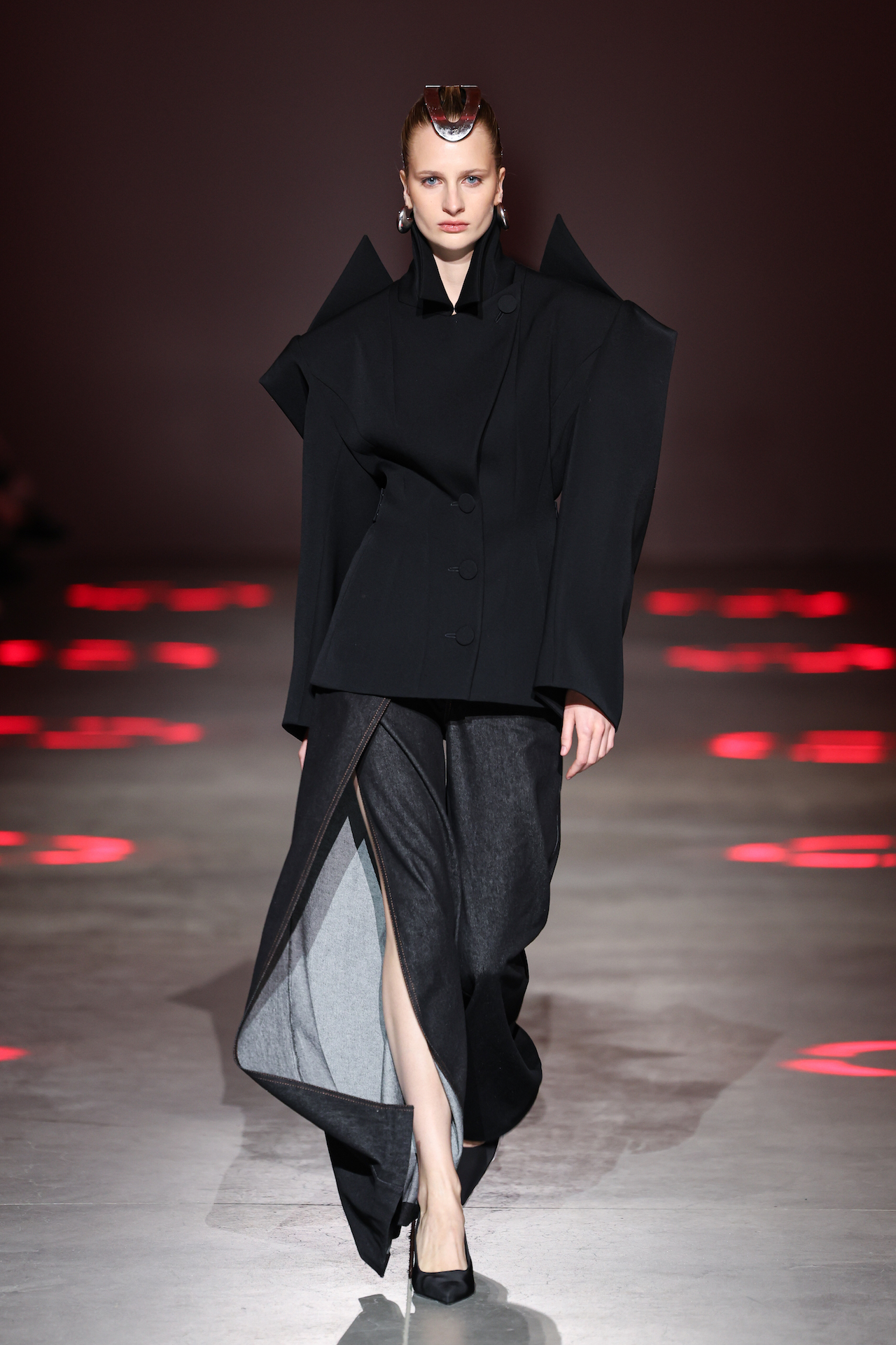 Яким був п'ятий день Ukrainian Fashion Week SS27: яскраві шоу, нові імена та закриття модного тижня34