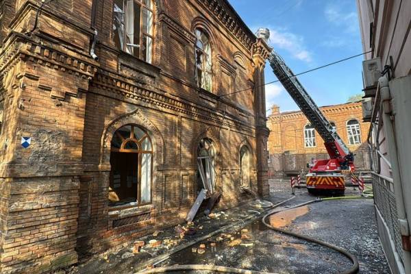 Російський дрон атакував історичний корпус Запорізького університету 10