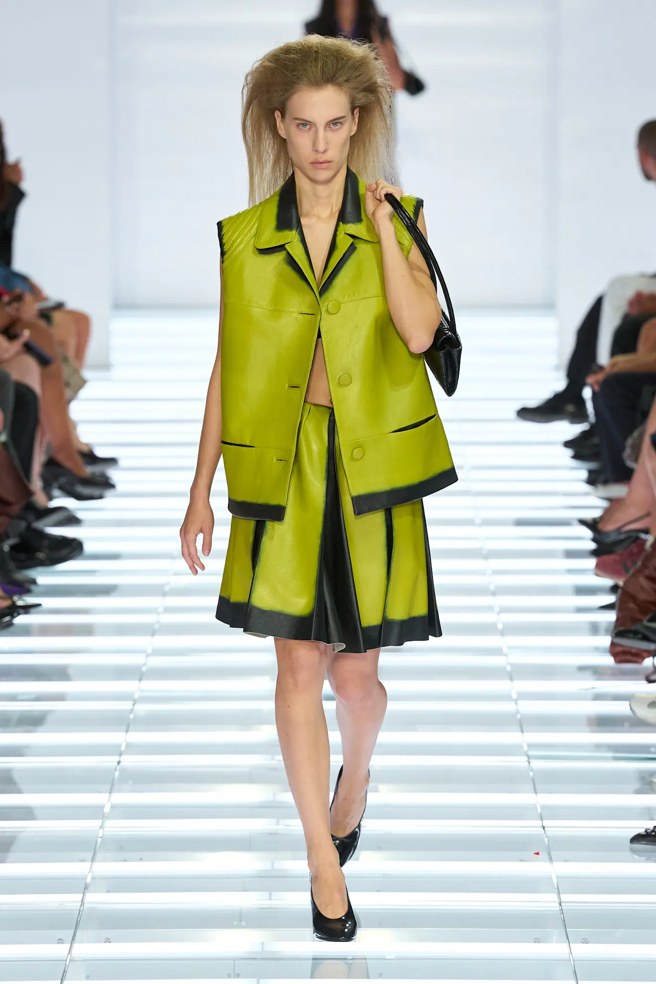 Усі в спідницях: Prada представили колекцію весна-літо 20272