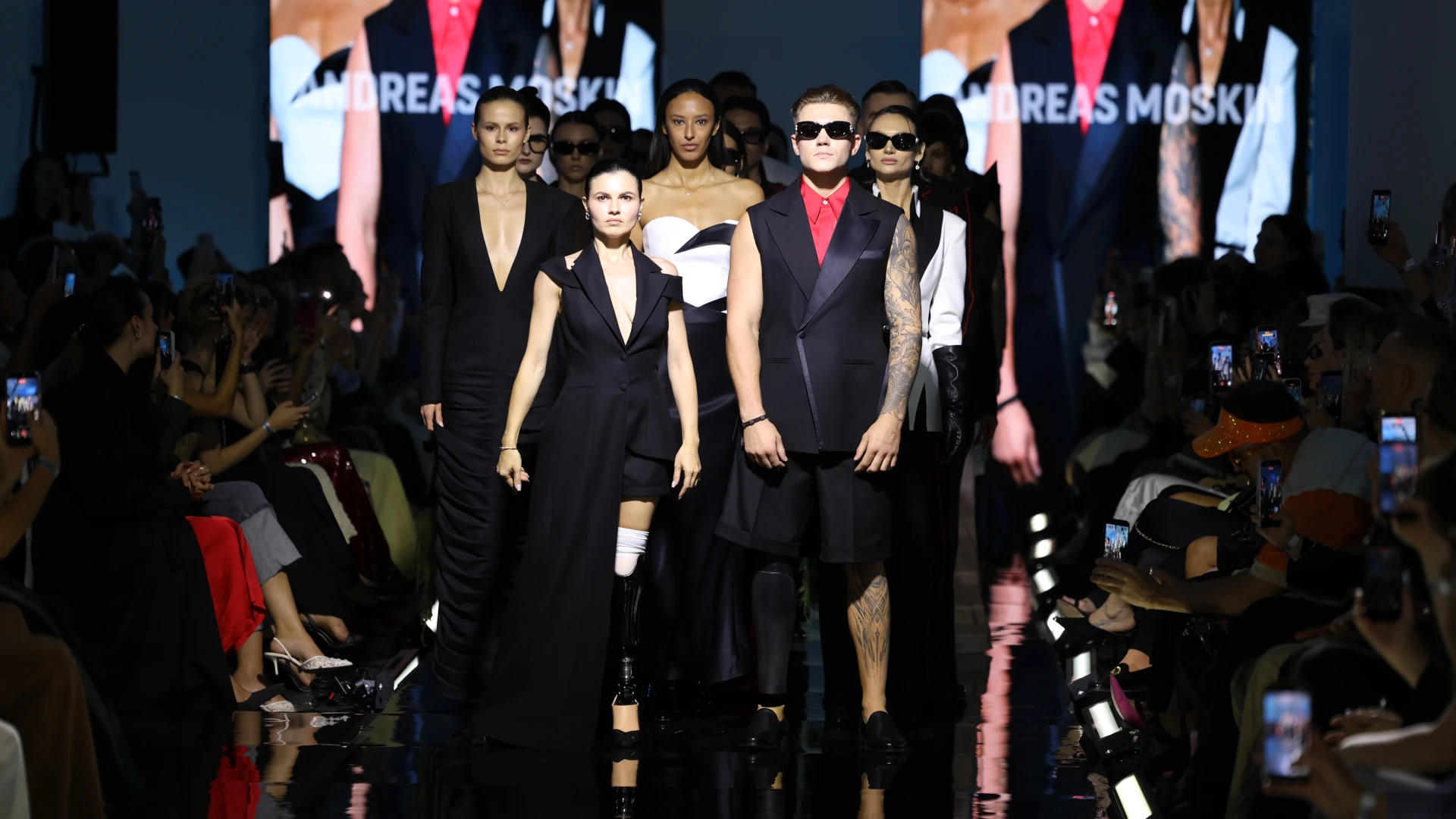 Ukrainian Fashion Week: Найяскравіші покази та презентації четвертого дня 157 Найцікавіші покази та презентації четвертого дня Ukrainian Fashion Week0
