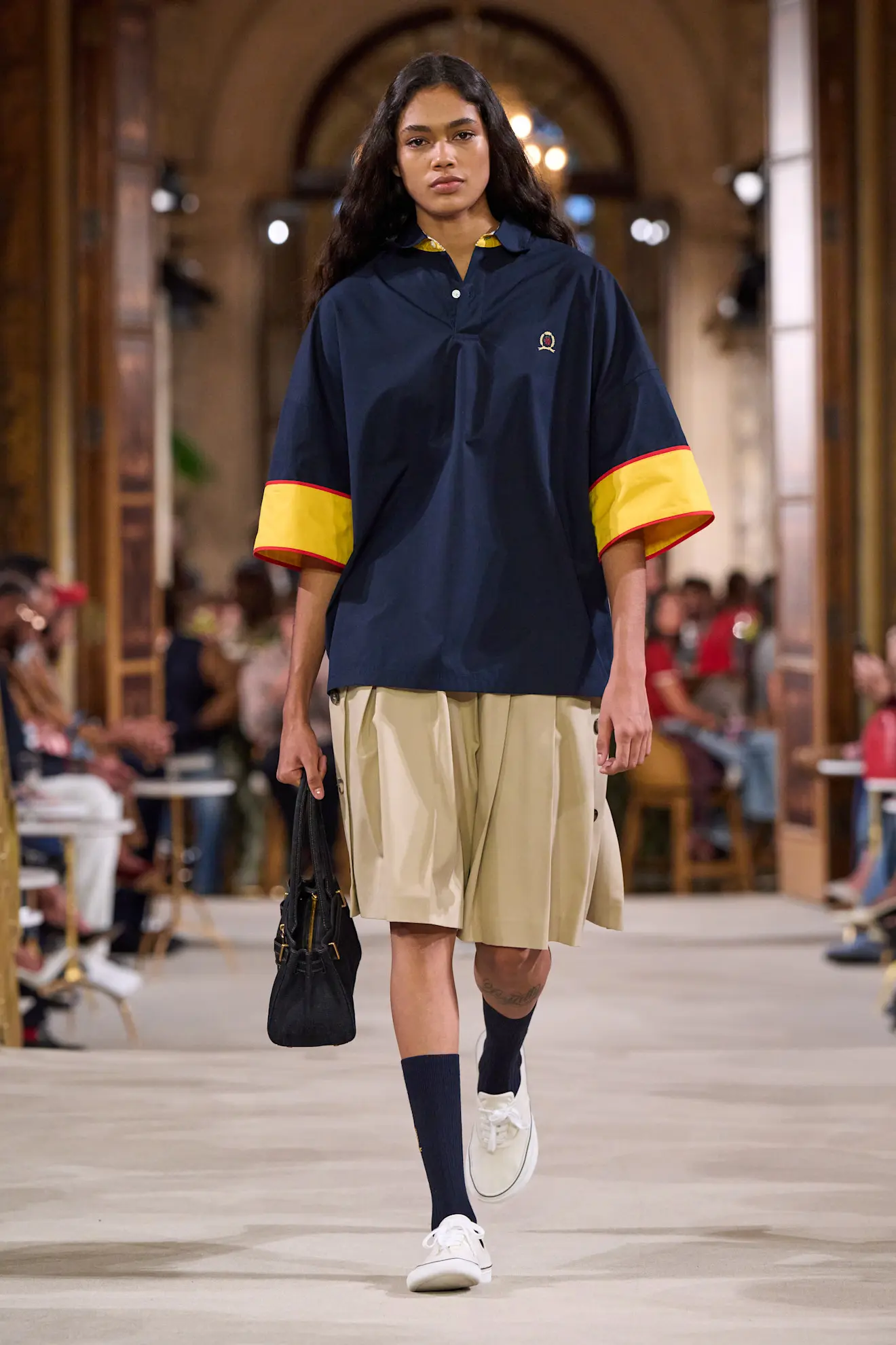 Джіджі Хадід відкрила показ Tommy Hilfiger у Нью-Йорку2