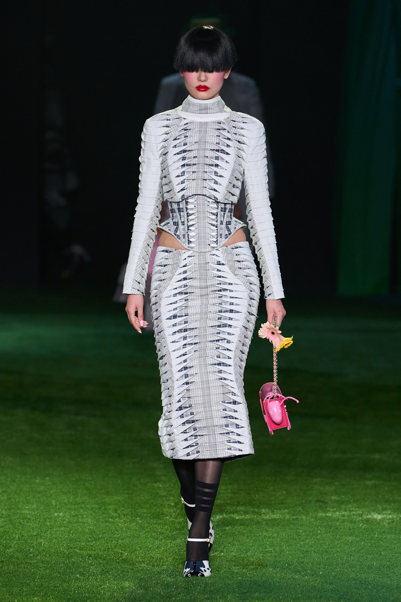 Народження метелика: роздивляємося нову колекцію Thom Browne весна-літо 202723