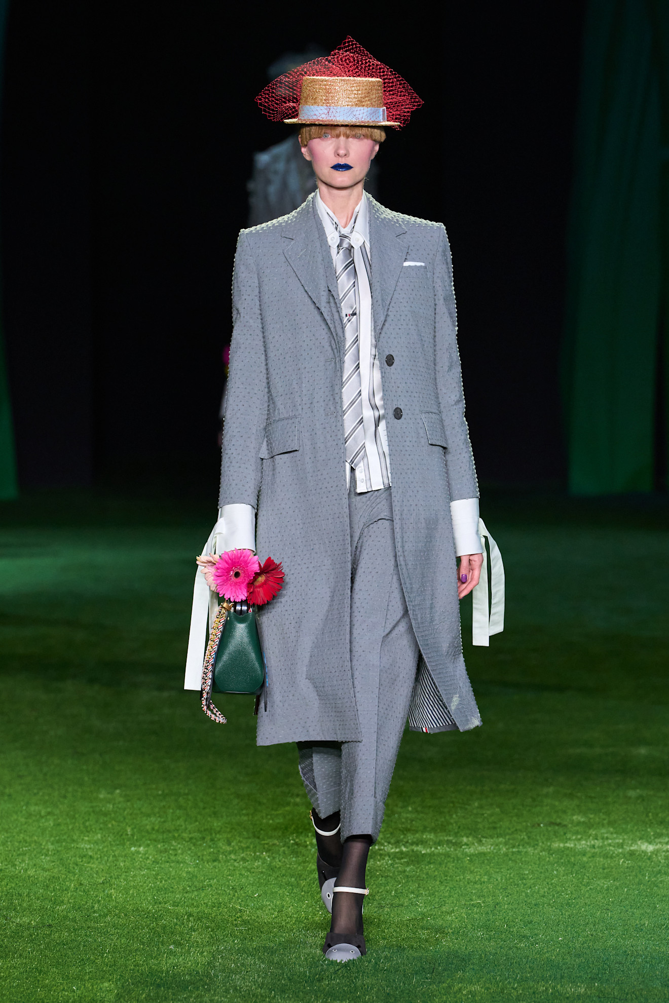Народження метелика: роздивляємося нову колекцію Thom Browne весна-літо 202728
