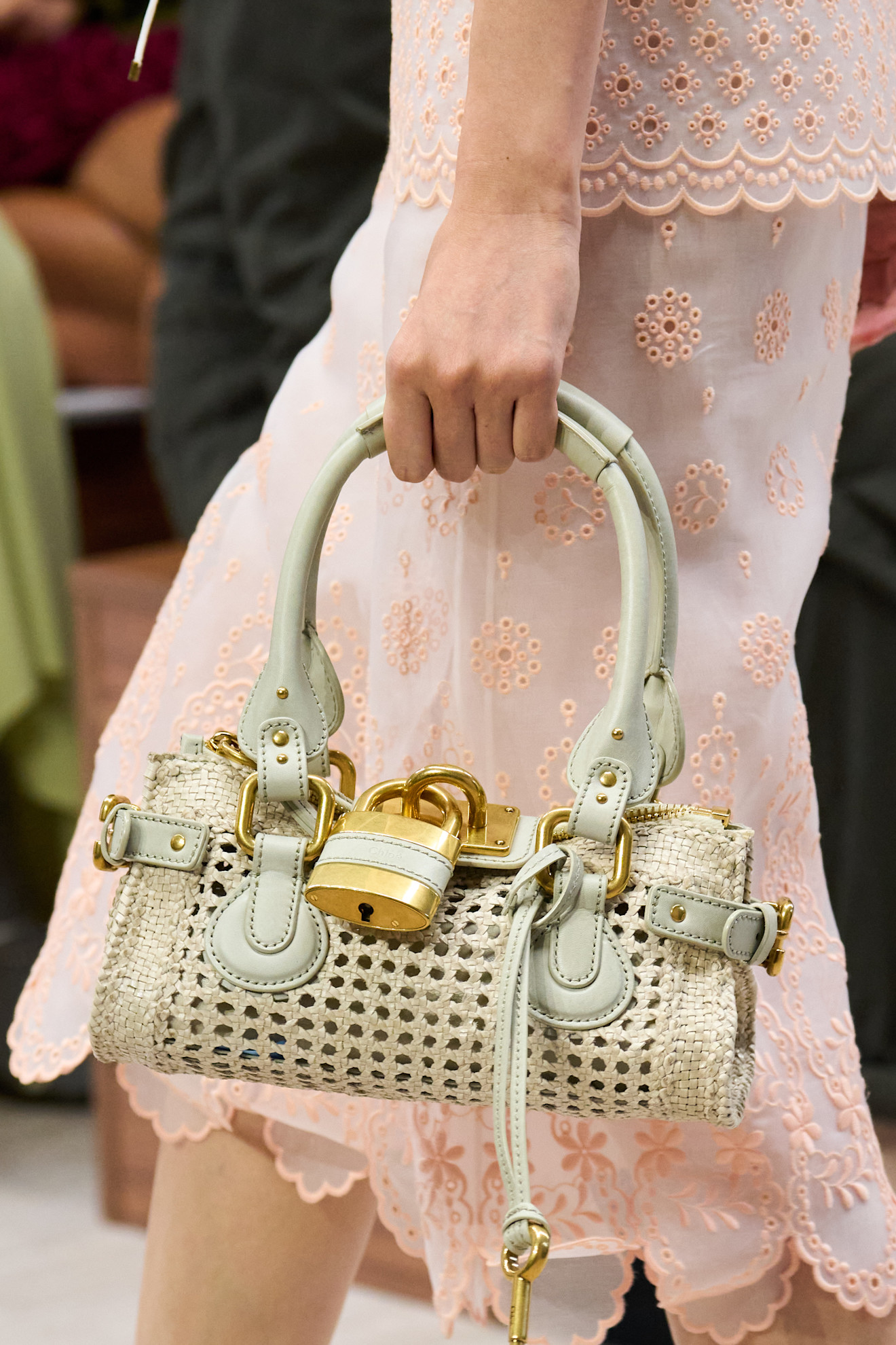Романтичний код Chloé: Чемена Камалі представила колекцію весна-літо 202756