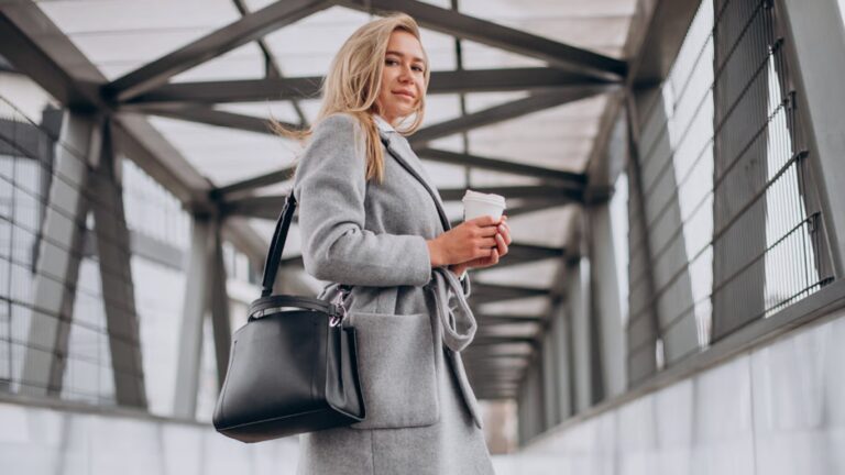 Bag for 2026 and 2027: a model that suits different looks 4