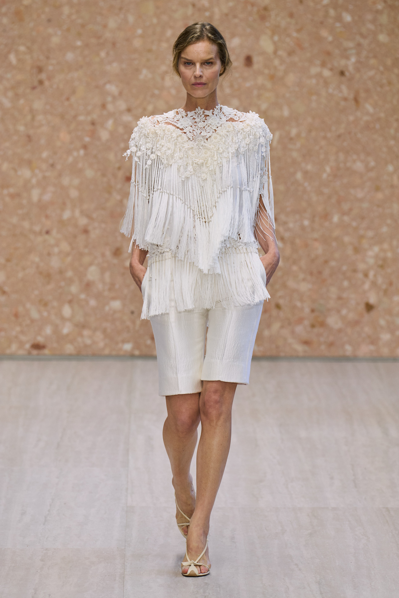 Романтичний код Chloé: Чемена Камалі представила колекцію весна-літо 202711