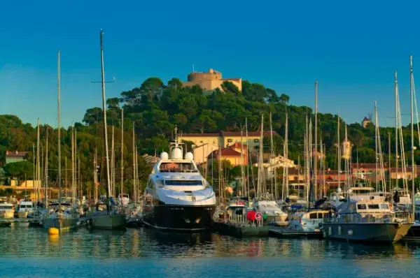 the harbor with the fort Sainte Agathe dated century XVIth in the background