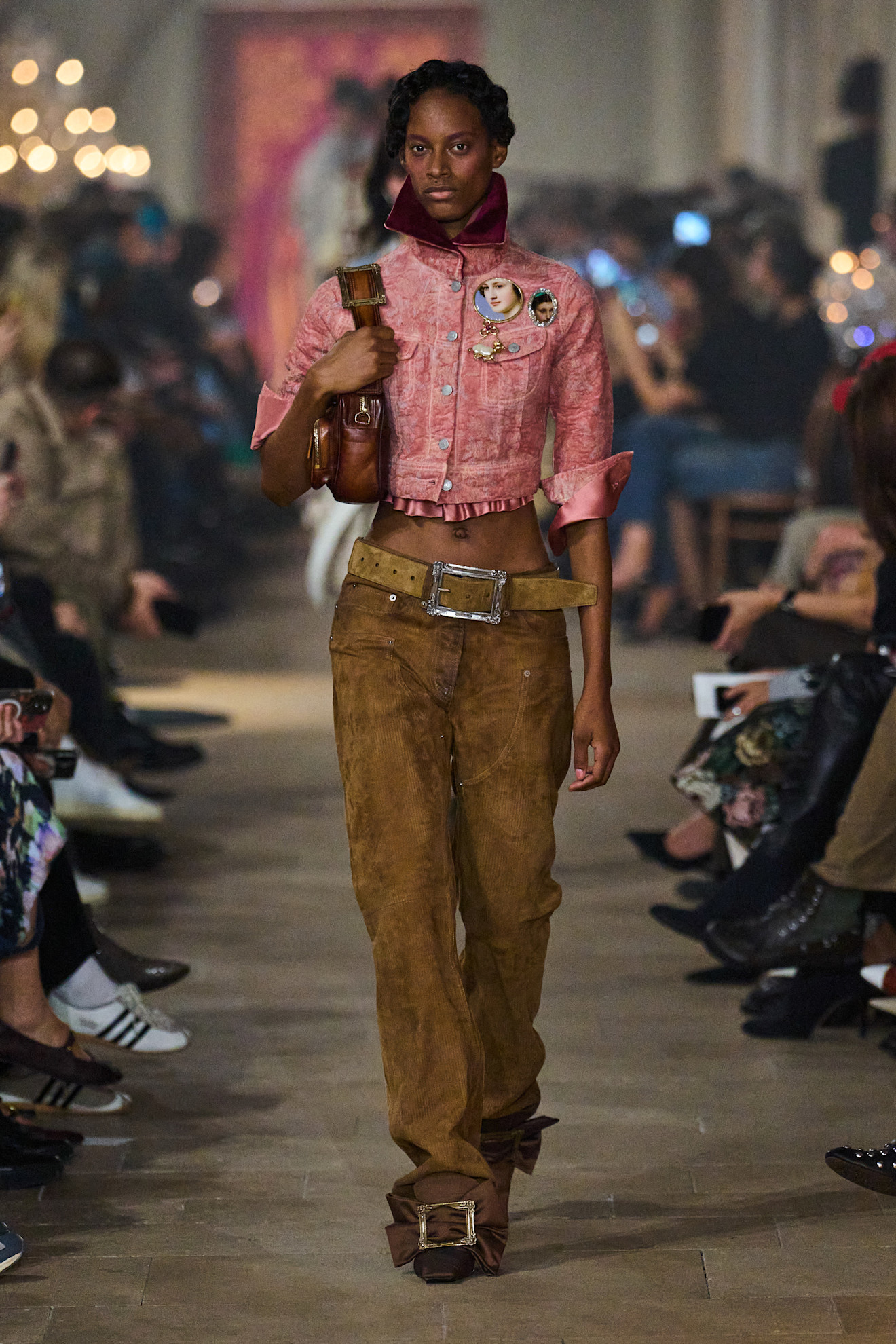 Сучасна Марія-Антуанетта: якою вийшла нова колекція Acne Studios весна-літо 202735