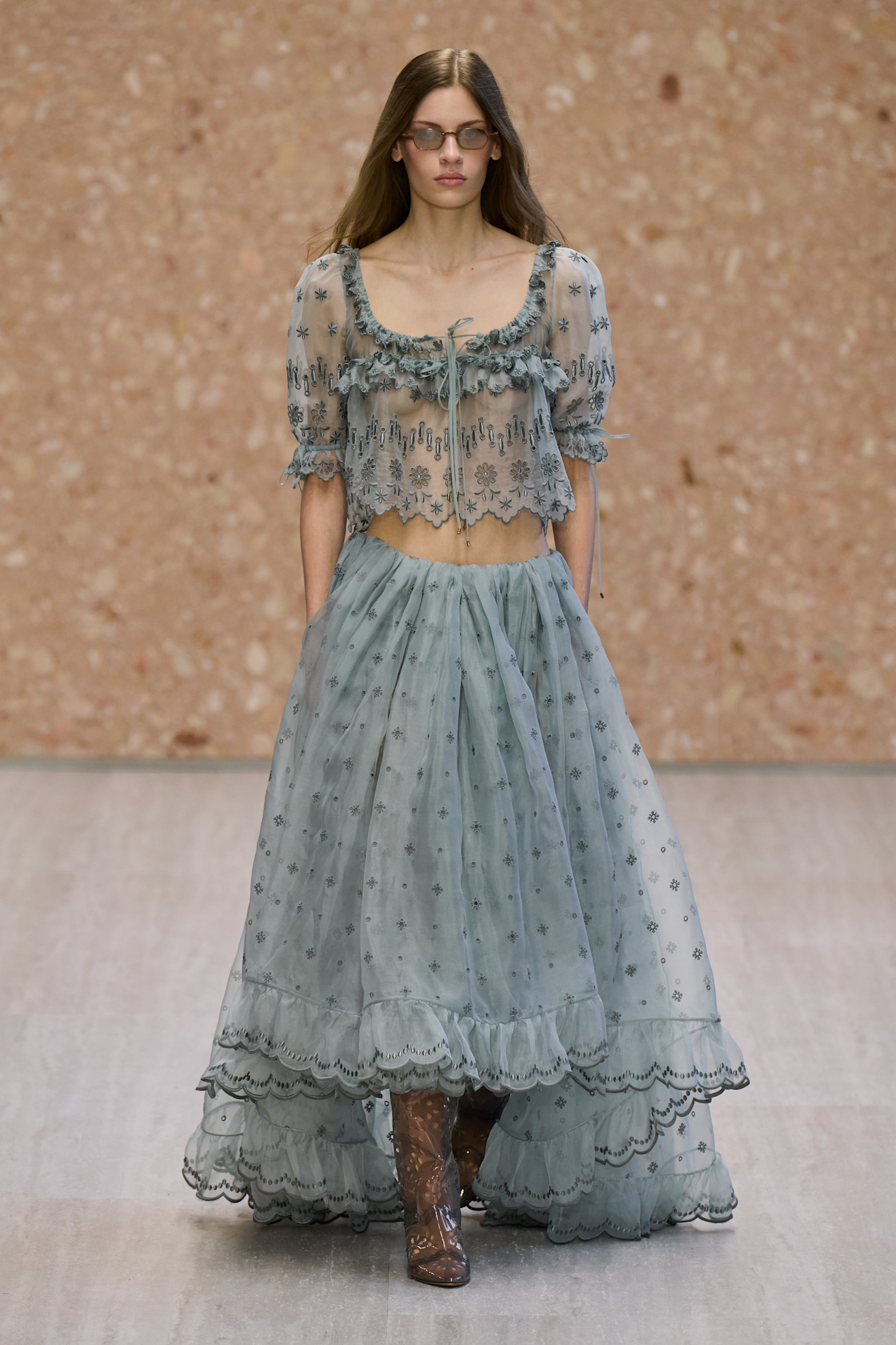 Романтичний код Chloé: Чемена Камалі представила колекцію весна-літо 202741