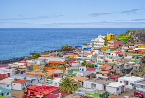 La Bombilla is a coastal settlement on La Palma, one of Spain's Canary Islands. The settlement belongs mostly to the community part La Costa of the municipality Tazacorte, partly also to the community part Puerto Naos of the municipality Los Llanos de Aridane. Statistically, however, it is attributed to Los Llanos de Aridane. It is located in the southern part of Tazacorte or in the southwestern part of Los Llanos de Aridane, north of the town of Puerto Naos, directly on the Atlantic coast.