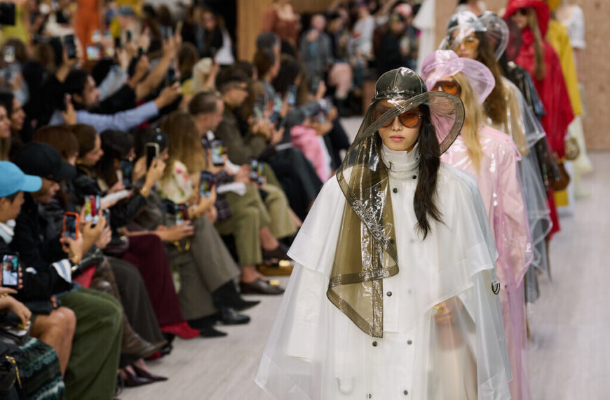 Chloé закодовує весну-літо 2027: нова колекція від Чемени Камалі
