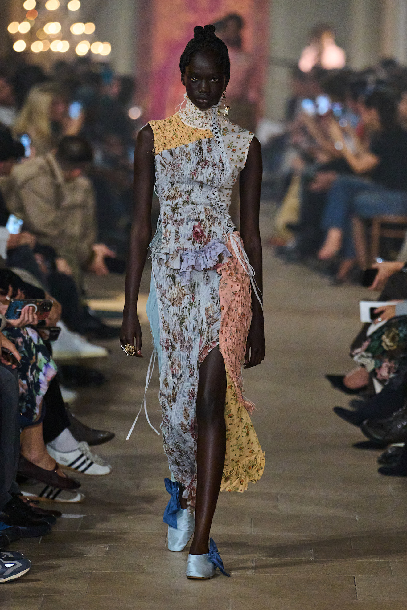 Сучасна Марія-Антуанетта: якою вийшла нова колекція Acne Studios весна-літо 202734
