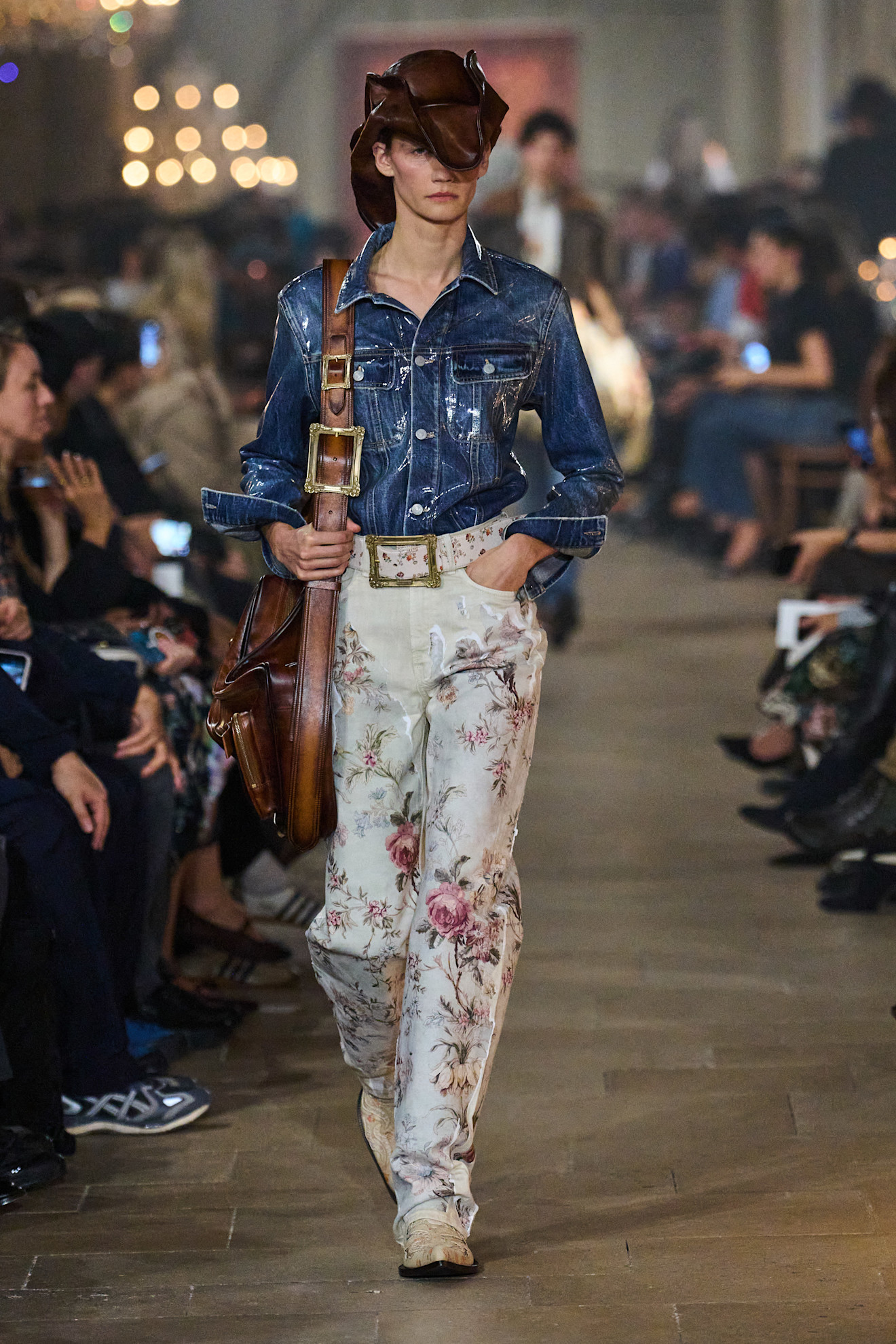 Сучасна Марія-Антуанетта: якою вийшла нова колекція Acne Studios весна-літо 202740